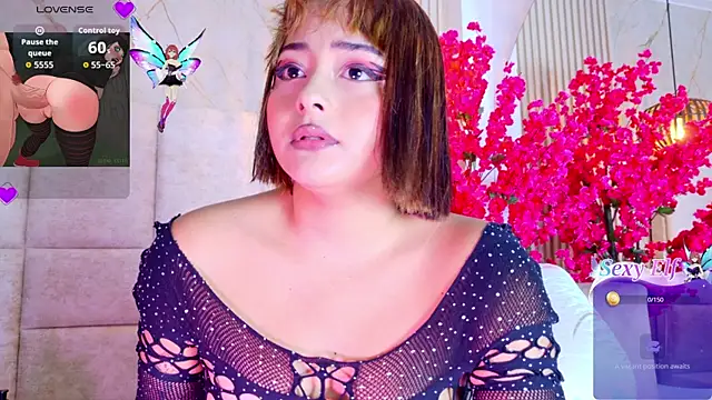 Snapshot of KimVelezz chatting on June 23, 2026, 7:12 pm KimVelezz online show from June 23, 2026, 7:12 pm