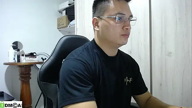 ahntony  69 online show from May 28, 2026, 3:37 am