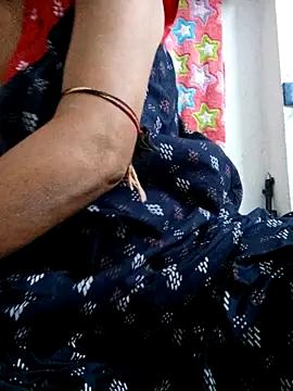 miss-Riy online show from September 10, 2025, 5:13 pm