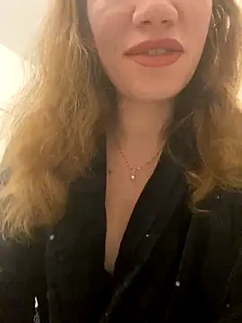 EvaRush online show from December 6, 2024, 7:56 pm