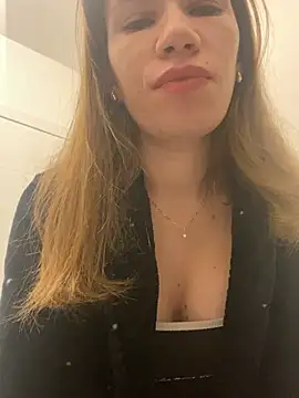 EvaRush online show from January 21, 2025, 4:05 pm