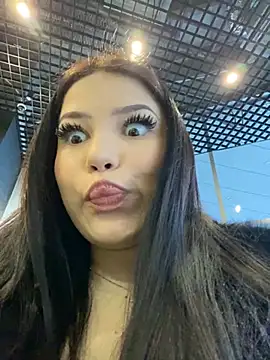 Chloe  Moon online show from December 30, 2024, 11:15 am