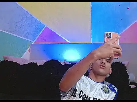 tylor boy online show from February 22, 2026, 2:45 am