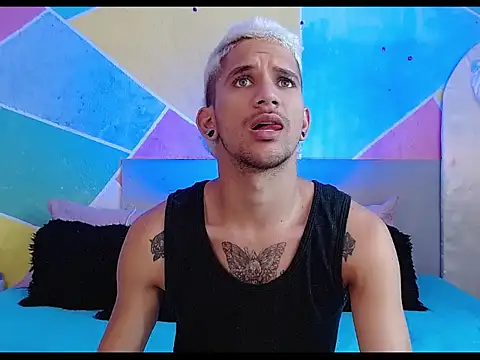 tylor boy online show from March 4, 2026, 7:42 pm