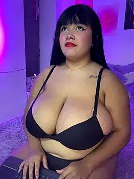 Snapshot of angie_bigboobs_ chatting on October 13, 2025, 2:11 am angie bigboobs online show from October 13, 2025, 2:11 am