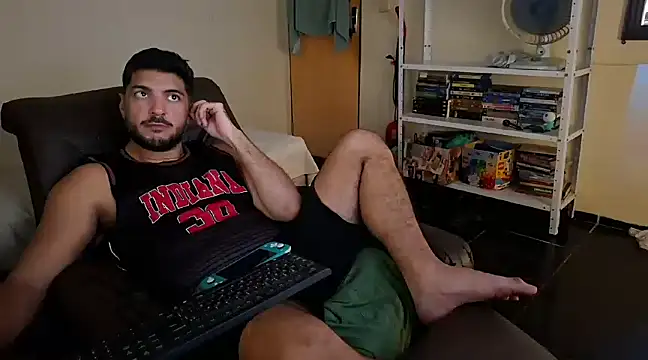 Snapshot of LUH133 chatting on December 20, 2024, 12:19 am LUH133 online show from December 20, 2024, 12:19 am