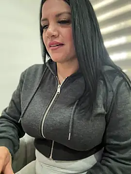 Milff parkerrr online show from January 14, 2025, 3:15 pm