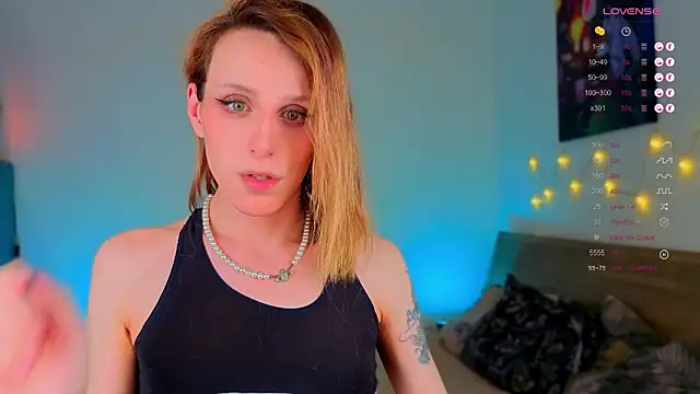  yourFoxy  online show from May 15, 2026, 3:19 pm