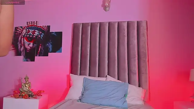 Isabella Flowers online show from April 16, 2026, 5:19 am