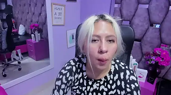 ConstansBlonde online show from December 5, 2024, 10:23 pm