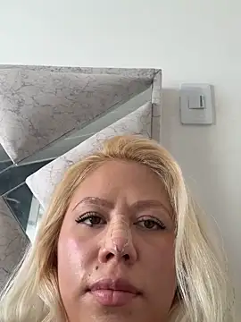 ConstansBlonde online show from September 11, 2025, 8:09 pm