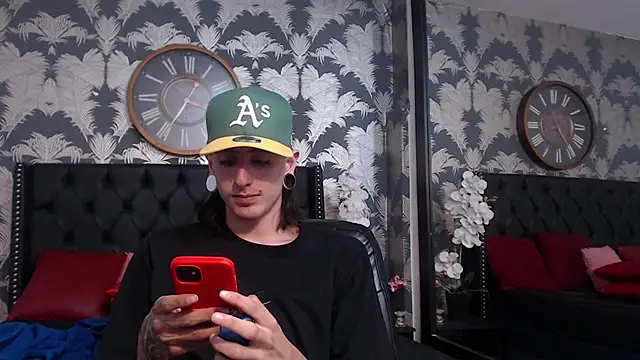 Matthew Dixonn online show from January 29, 2025, 11:46 pm