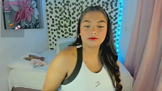 daren paulina online show from September 15, 2025, 3:28 am