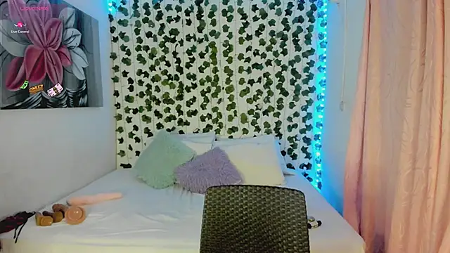 daren paulina online show from September 23, 2025, 1:08 am