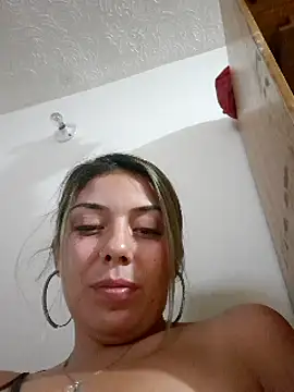 Snapshot of Sweel_Leyva18 chatting on January 24, 2025, 4:48 am Sweel Leyva18 online show from January 24, 2025, 4:48 am