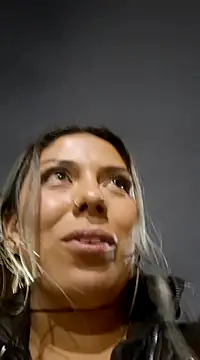 Snapshot of Sweel_Leyva18 chatting on March 9, 2025, 3:22 am Sweel Leyva18 online show from March 9, 2025, 3:22 am