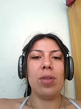 Snapshot of Sweel_Leyva18 chatting on September 23, 2025, 12:41 pm Sweel Leyva18 online show from September 23, 2025, 12:41 pm