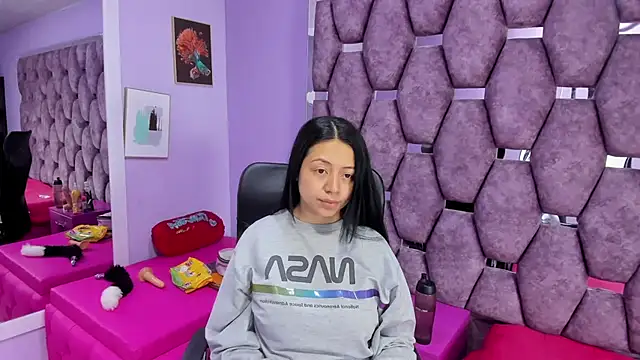Snapshot of slut_anal_ chatting on January 14, 2025, 1:28 pm slut anal online show from January 14, 2025, 1:28 pm