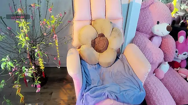 Snapshot of _Dau_ chatting on February 10, 2025, 6:35 pm Dau online show from February 10, 2025, 6:35 pm