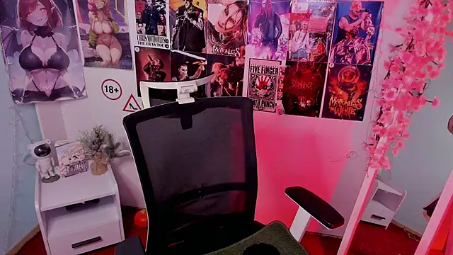 Rudy 02 online show from December 14, 2025, 8:02 pm