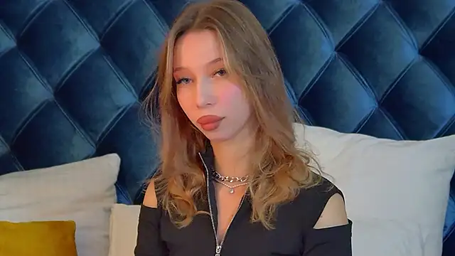 MaliaLandre online show from October 12, 2025, 4:06 pm