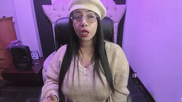 Snapshot of Sexy_cristall_ chatting on July 14, 2026, 8:47 pm Sexy cristall online show from July 14, 2026, 8:47 pm