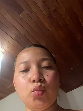 queen angelique online show from June 4, 2026, 7:31 pm