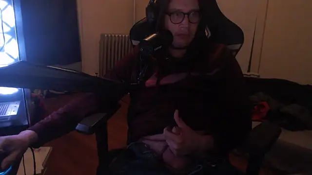 chicostick413 online show from October 19, 2025, 12:22 am