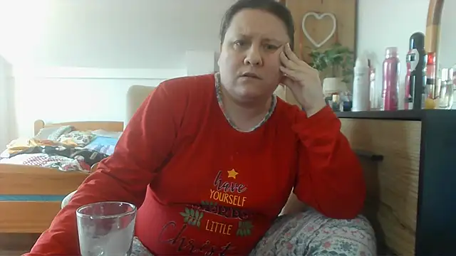 Snapshot of ReifeVenna chatting on March 19, 2025, 10:44 am ReifeVenna online show from March 19, 2025, 10:44 am