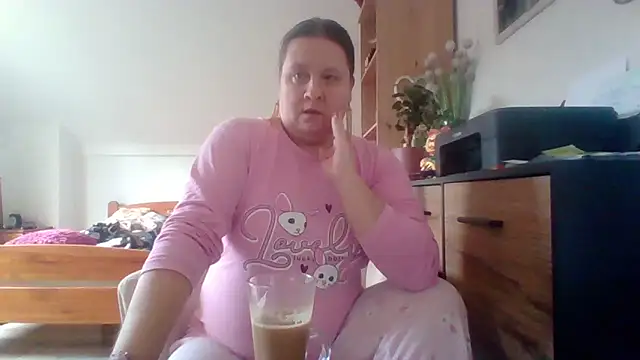 Snapshot of ReifeVenna chatting on October 1, 2025, 10:43 am ReifeVenna online show from October 1, 2025, 10:43 am