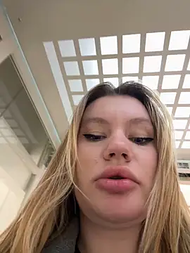 justmila online show from November 9, 2025, 12:03 pm