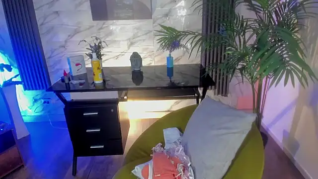 Snapshot of SofiaGomez420 chatting on February 8, 2025, 12:50 pm SofiaGomez420 online show from February 8, 2025, 12:50 pm