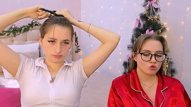 queenofjoyy online show from December 6, 2024, 4:28 pm