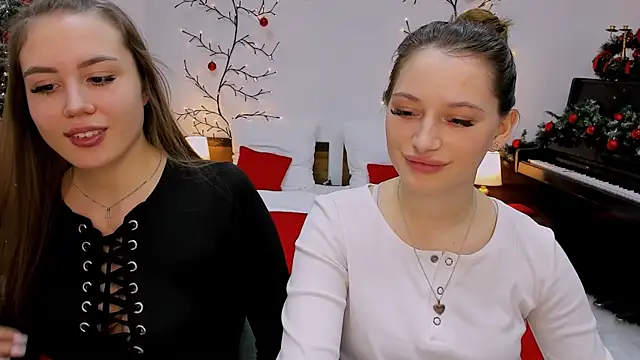 queenofjoyy online show from December 15, 2024, 9:35 am