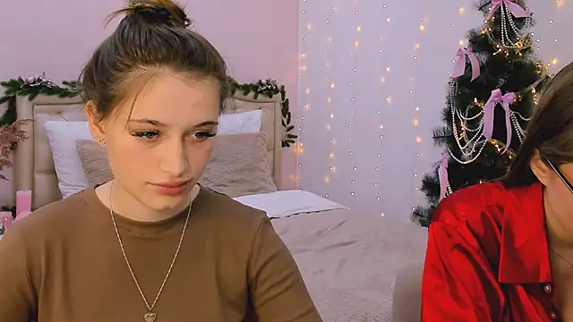 queenofjoyy online show from December 19, 2024, 9:40 am