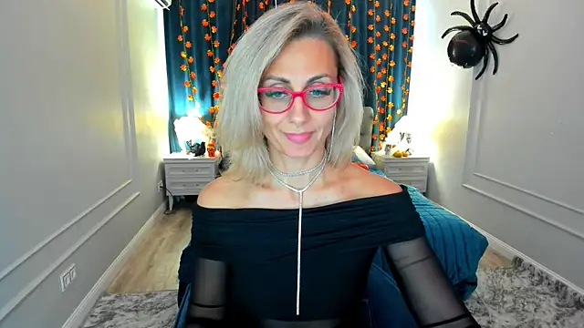 MuseOfStage online show from October 17, 2025, 12:19 pm