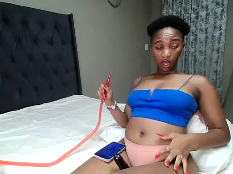 Snapshot of Shria107 chatting on January 8, 2025, 5:37 pm Shria107 online show from January 8, 2025, 5:37 pm