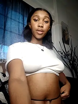 Shria107 online show from November 21, 2025, 3:22 pm