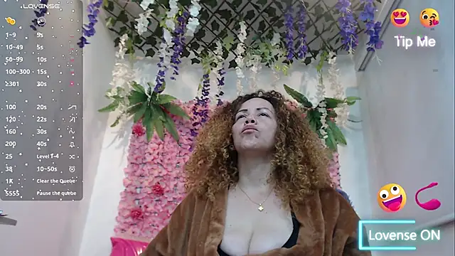 BLONDE SEXYHOT online show from January 10, 2026, 10:06 am