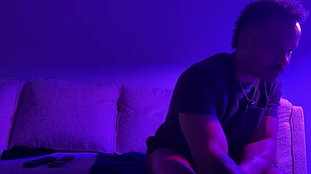 Snapshot of e13ven11 chatting on March 24, 2026, 2:49 am e13ven11 online show from March 24, 2026, 2:49 am