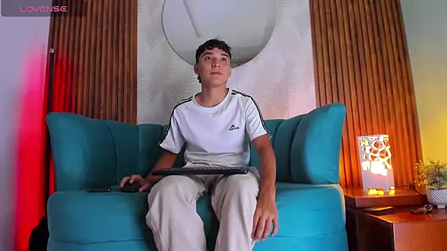 Austin Cardieff online show from January 29, 2025, 11:35 pm