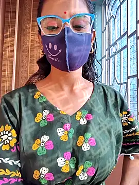 wild bong queen online show from November 25, 2025, 9:42 am