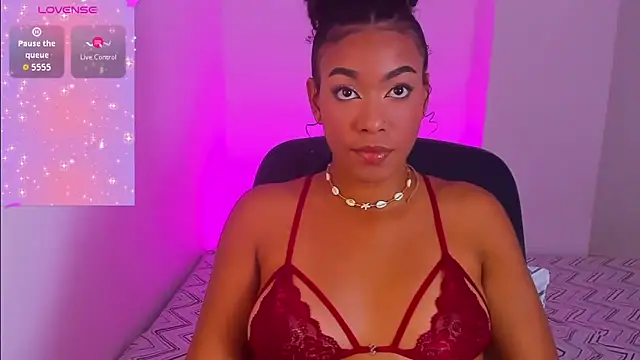 Snapshot of sasha_fox00 chatting on February 15, 2026, 5:15 am sasha fox00 online show from February 15, 2026, 5:15 am