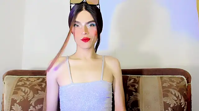 TatiGil online show from October 4, 2025, 4:10 am