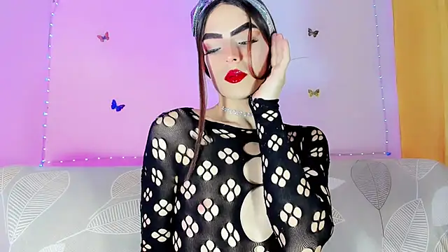 Snapshot of TatiGil chatting on June 4, 2026, 8:15 pm TatiGil online show from June 4, 2026, 8:15 pm