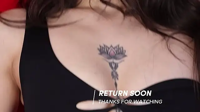 viooletaa online show from October 24, 2025, 8:49 pm