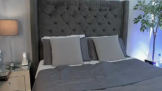 Snapshot of AntonellandJohan chatting on January 17, 2025, 4:15 pm AntonellandJohan online show from January 17, 2025, 4:15 pm