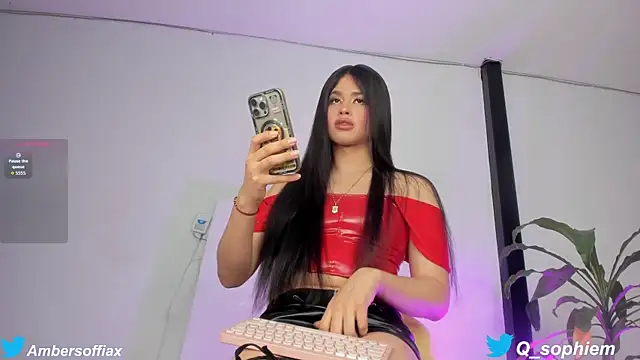 Queensophie m online show from November 29, 2025, 3:53 am