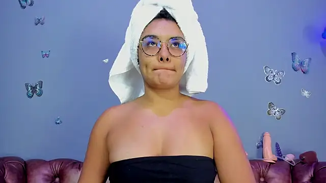 Kaira mosse online show from November 29, 2025, 11:24 am