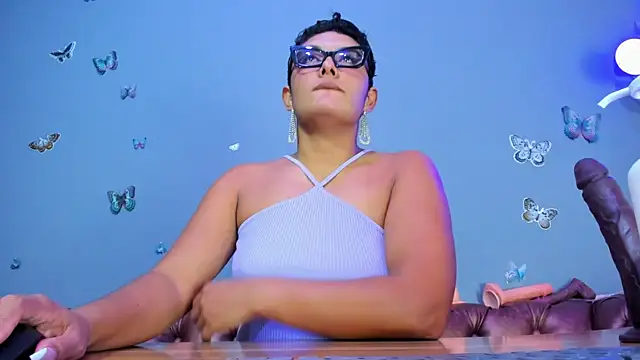 Kaira mosse online show from December 21, 2025, 11:39 am